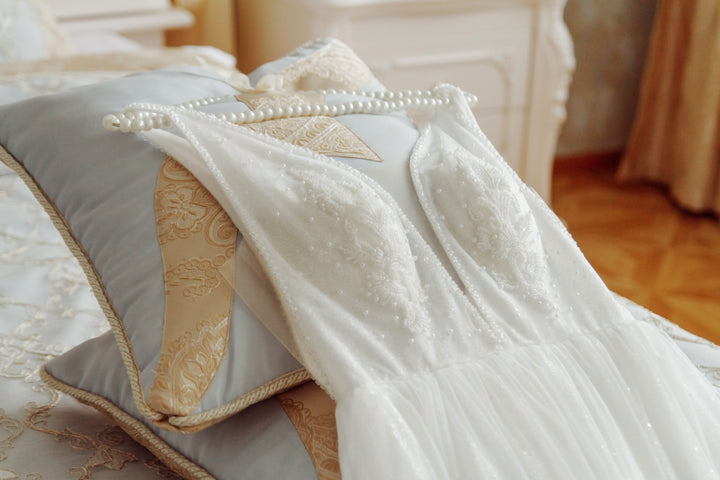 Wedding Dresses & Gowns