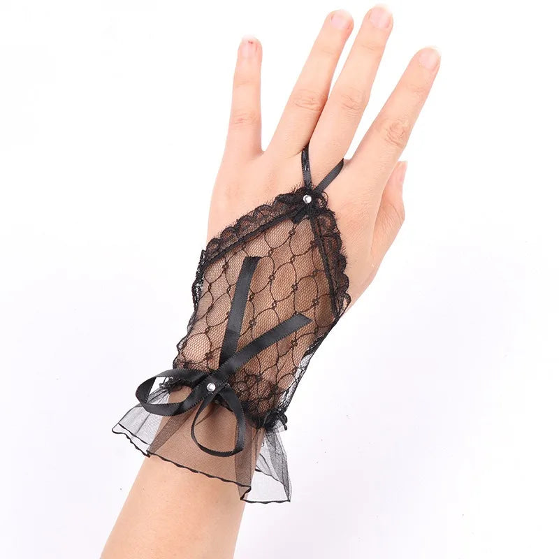 Elegant Lace Short Bridal Gloves Fingerless Wedding Gloves