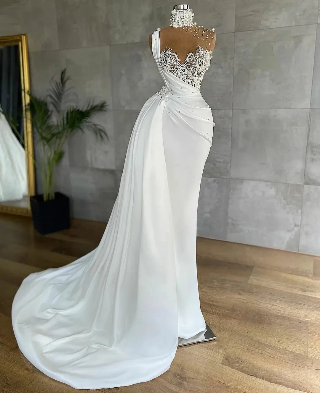 Mermaid Wedding Dresses with Detachable Pearls Beaded Bridal Gown