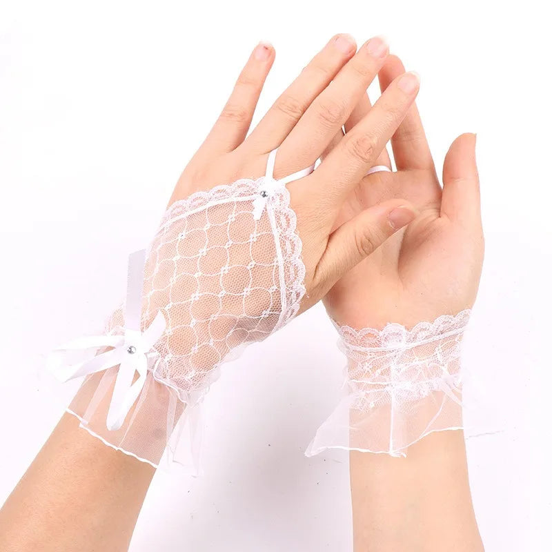 Elegant Lace Short Bridal Gloves Fingerless Wedding Gloves