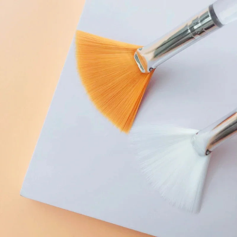 Durable Soft Fan Brush for Facials Makeup Applicator, Oil Control Facial