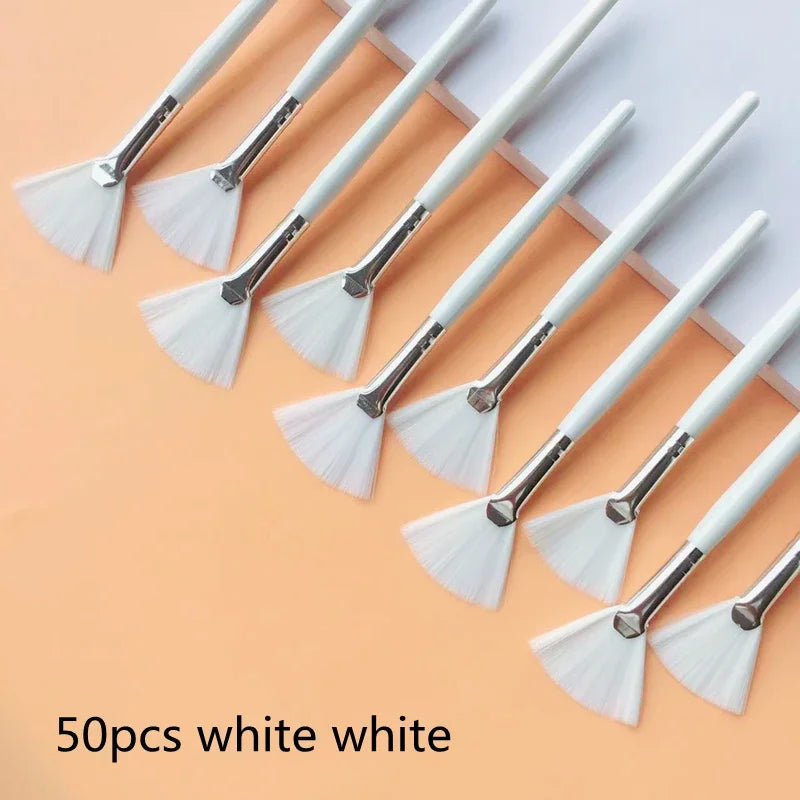 Durable Soft Fan Brush for Facials Makeup Applicator, Oil Control Facial
