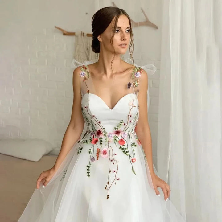 Floral Embroidered Wedding Dress Colorful Sweetheart Backless Bridal Gown