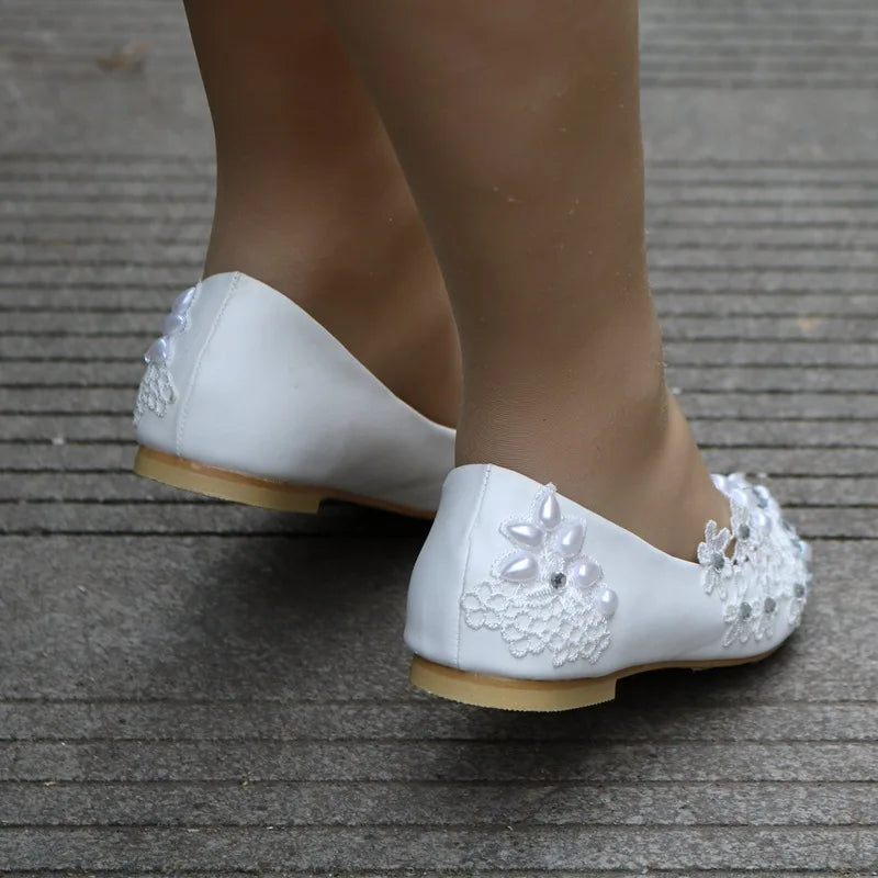 Spring and summer pointed toe shallow mouth white rhinestone pearl lace flat